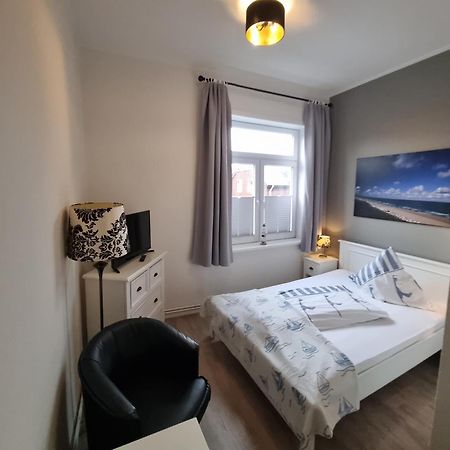 Hotel-Cafe-Lindow Веннингштедт Экстерьер фото